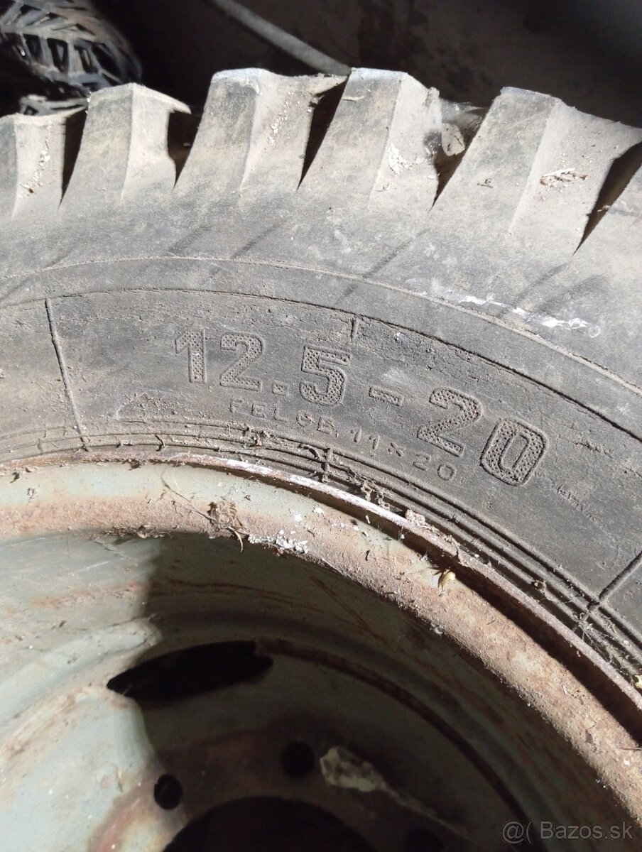 Predám koleso , pneumatika,12,5/R20 - 2