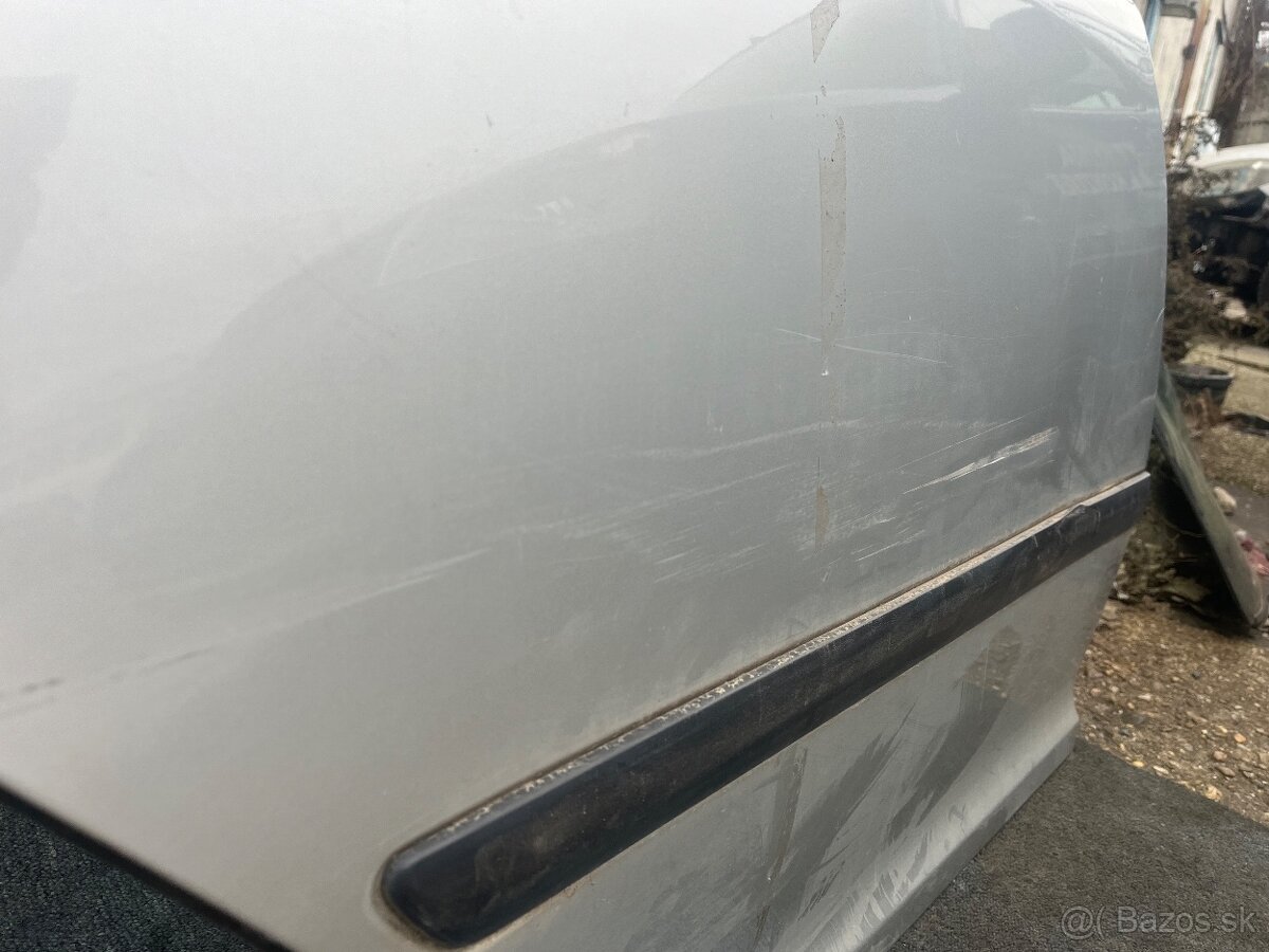 Skoda Octavia 2 sedan zadne dvere - 2