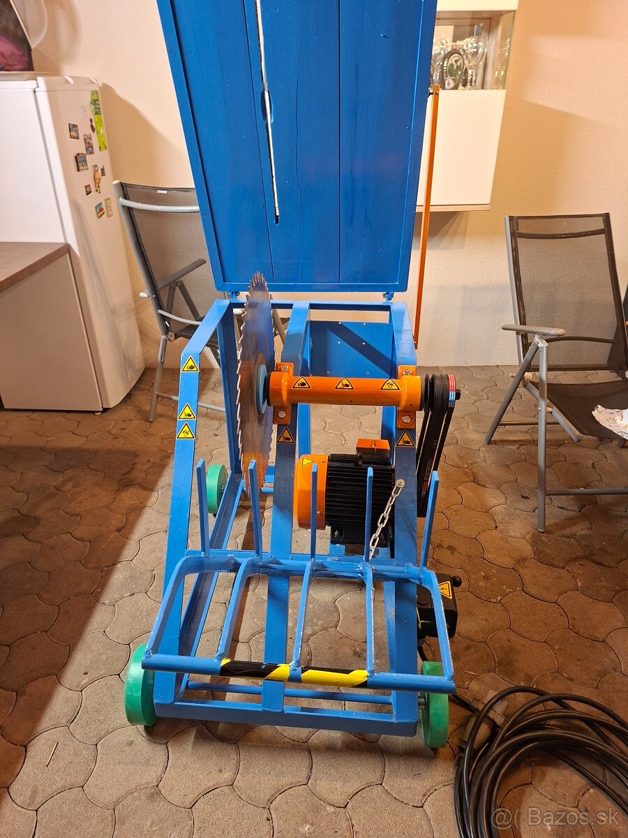 Cirkular s košom a stolom - 2