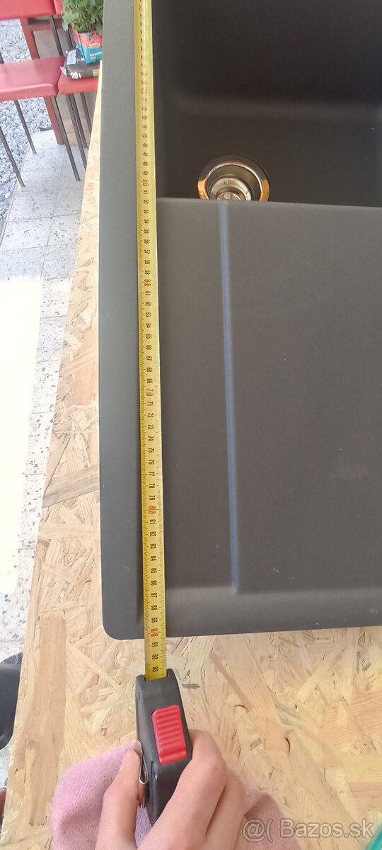 Predam cisto novi dres - 2