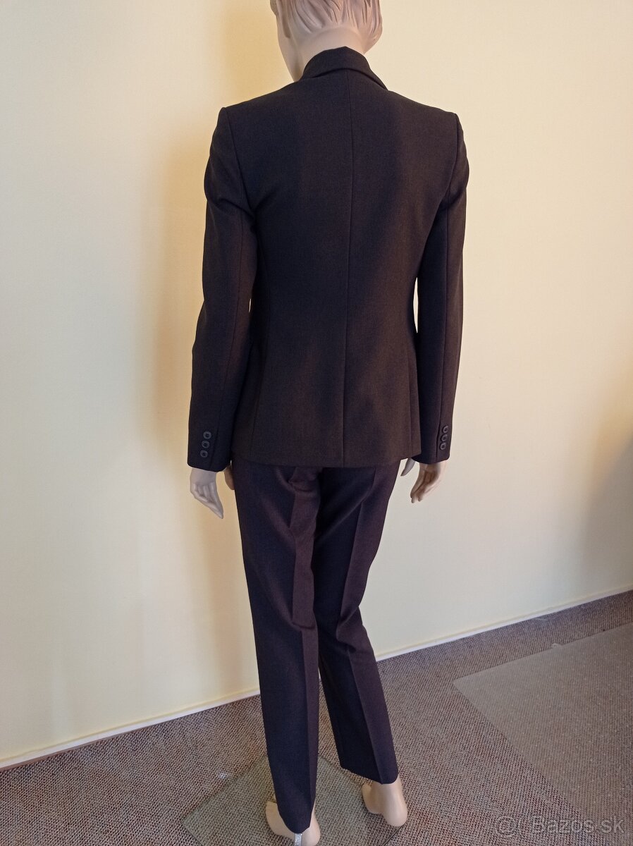 Dámsky kostým zn. Benetton č.36-38 - 2