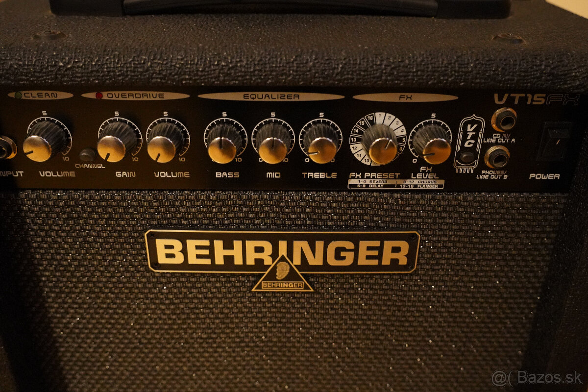 Kombo Behringer VT15FX - 2