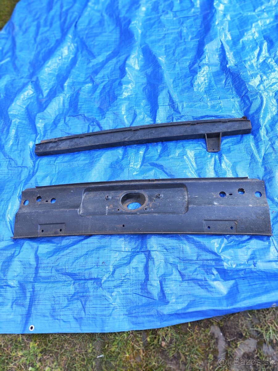 Predám na Simca 1301 plechy - 2