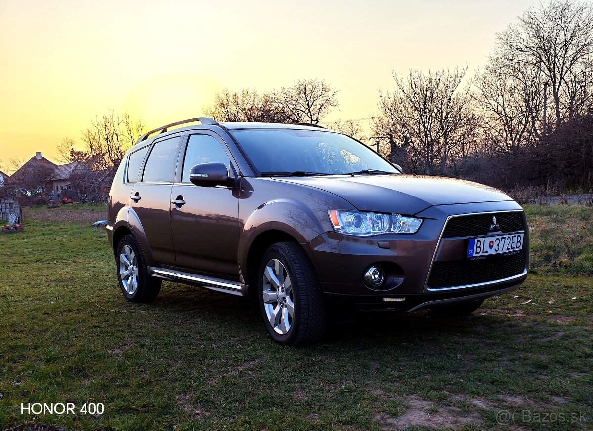 Mitsubishi Outlander SUV 2.2Di-D 7 miestne - 2