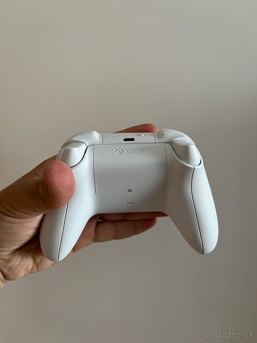 Predám ovládač Xbox series S - 2