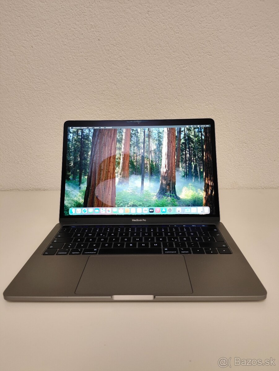 MacBook Pro 13.3 2020 | i5 • 8GB • 256GB SSD - 2