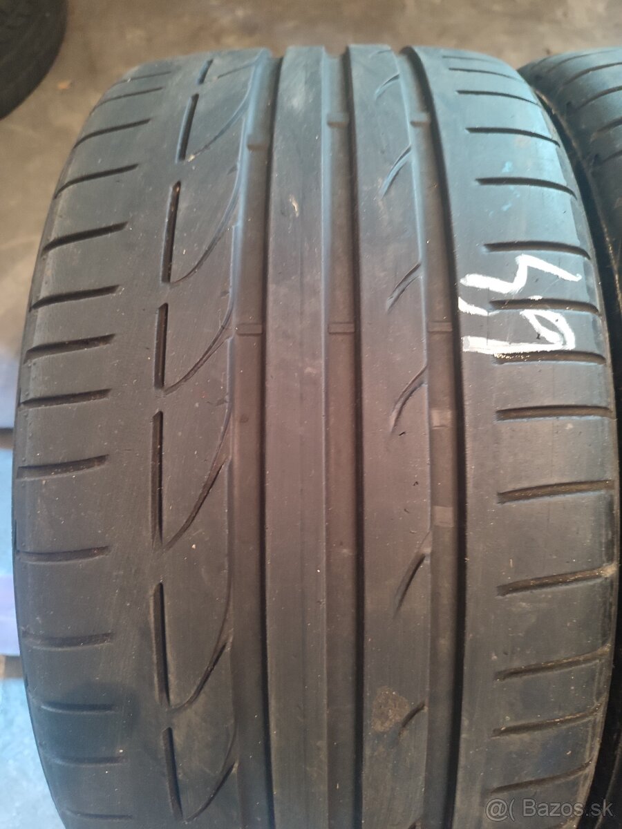 245/35 R18 Brigestone - 2