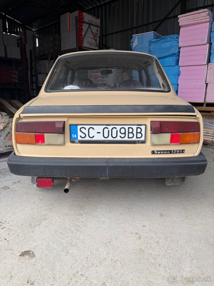 Škoda 120L - 2
