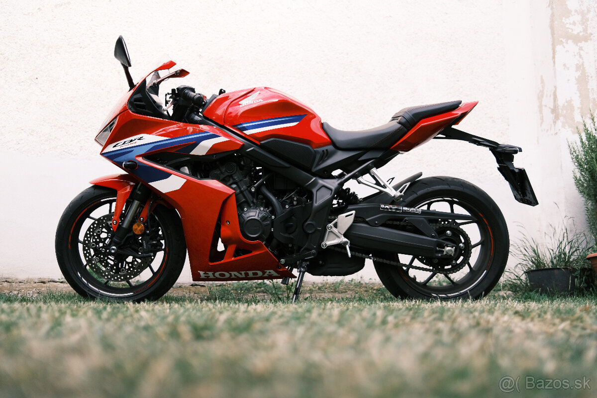 Honda CBR650R - 2
