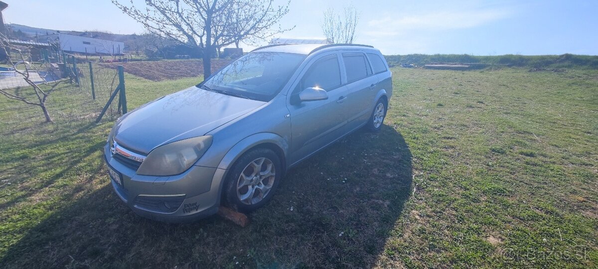 opel astra H caravan - 2