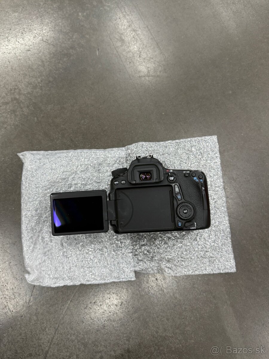 Zrkadlovka Cannon EOS 70D - 2