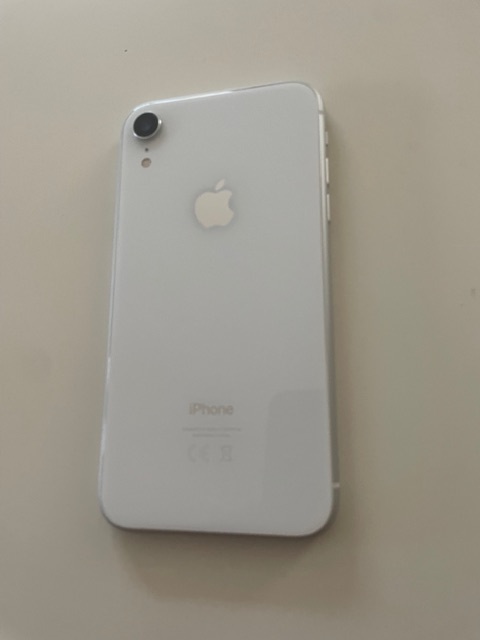 Krásny Iphone XR bielej farby 128GB batéria 100 percent - 2