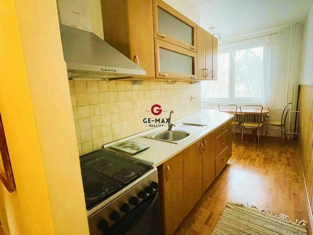 3-izbový byt vo vyhľadávanej lokalite Komenského – ideálny p - 2