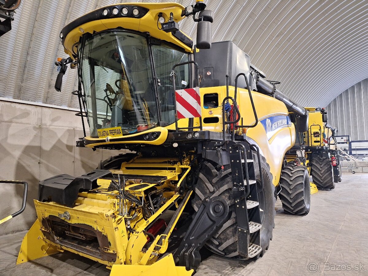 Predám kolesový kombajn New Holland CR 9.80 - 2