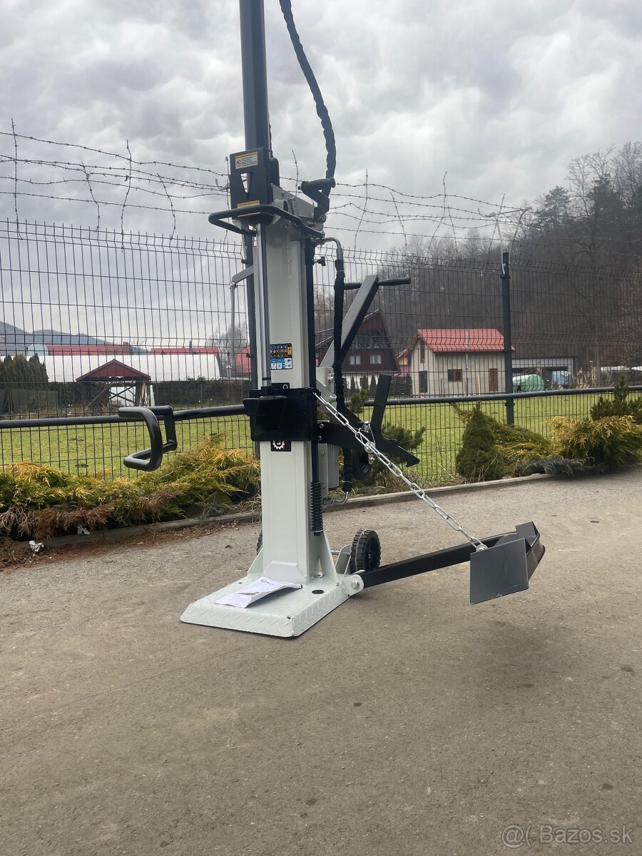 Štiepačka dreva, sekáč 12 ton, dovoz Nórsko 2025, ŠPECIÁLNA - 2