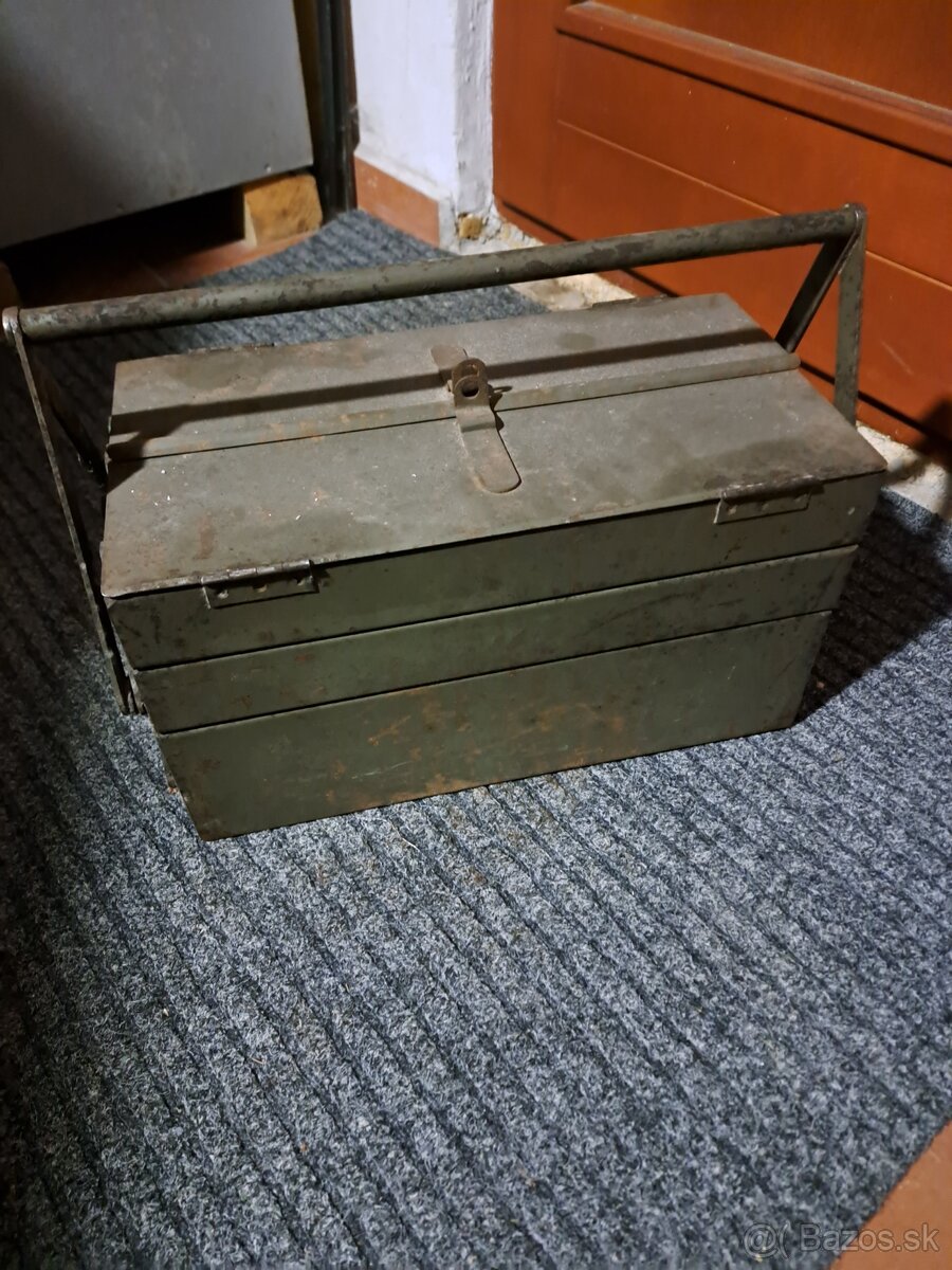 Plechový box na náradie - 2