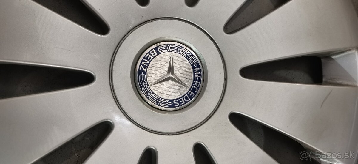 Mercedes puklice - 2