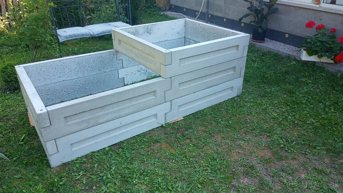 Vyvýšené betónové záhony - 2