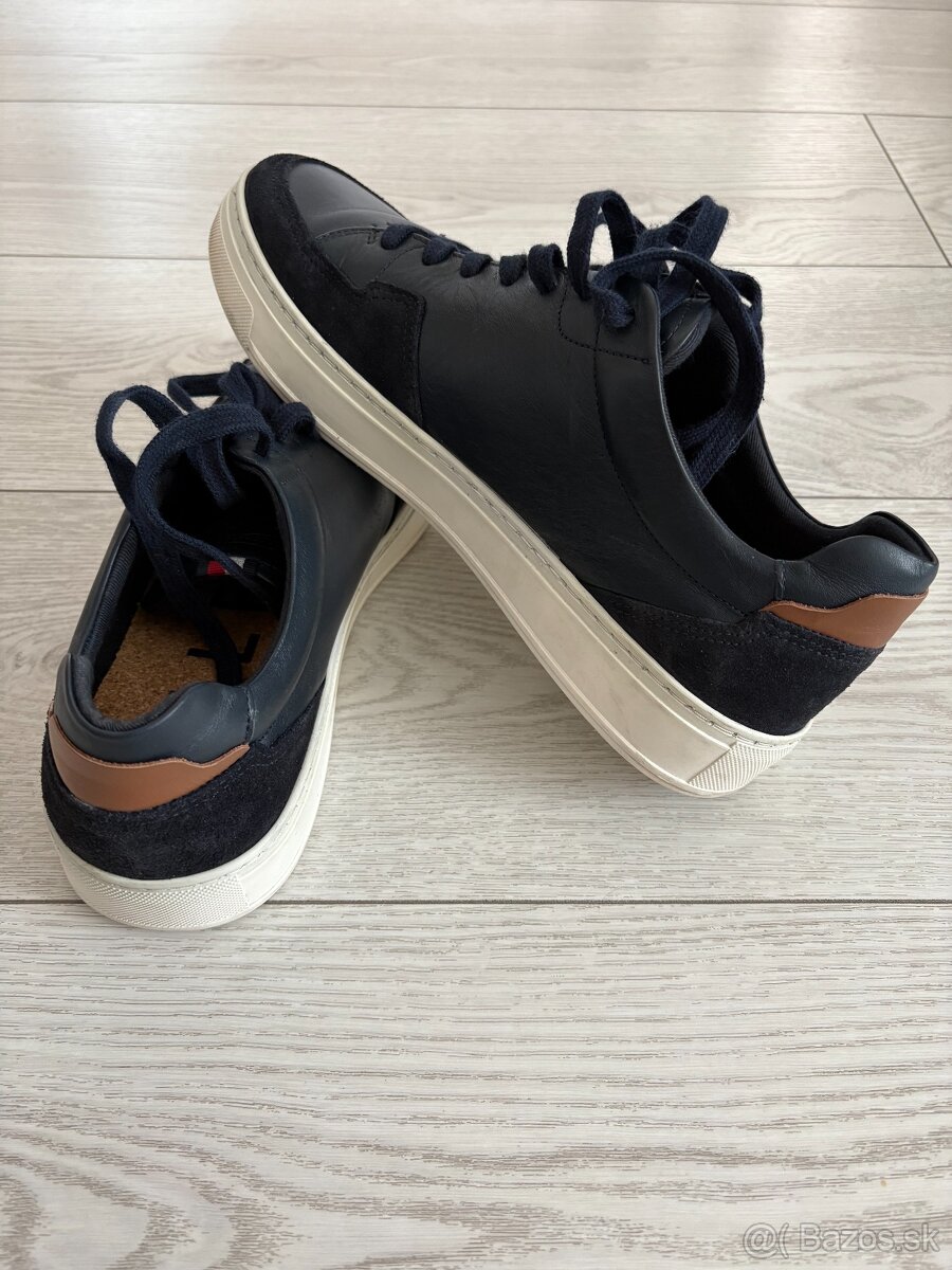 Tommy Hilfiger velkost 42 - 2
