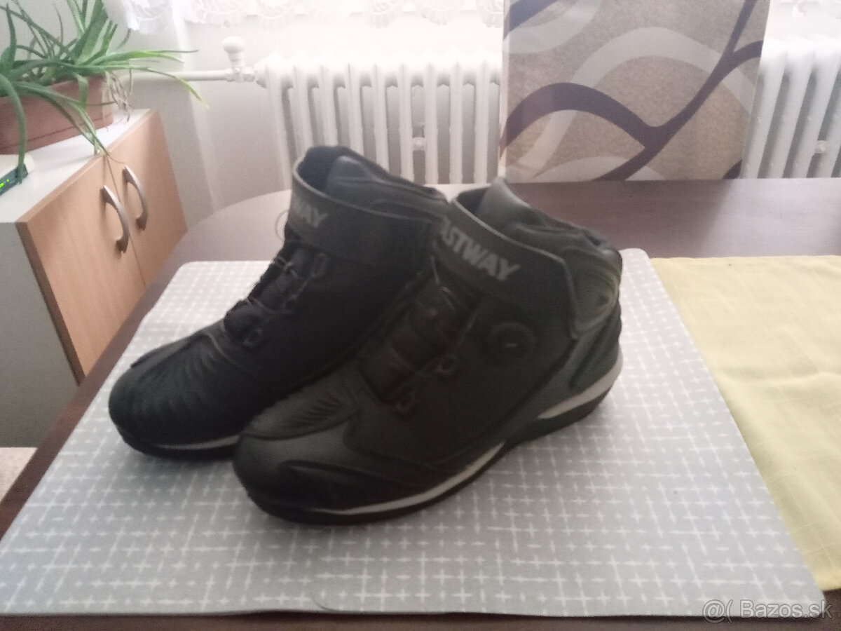 moto topanky vel.45 - 2