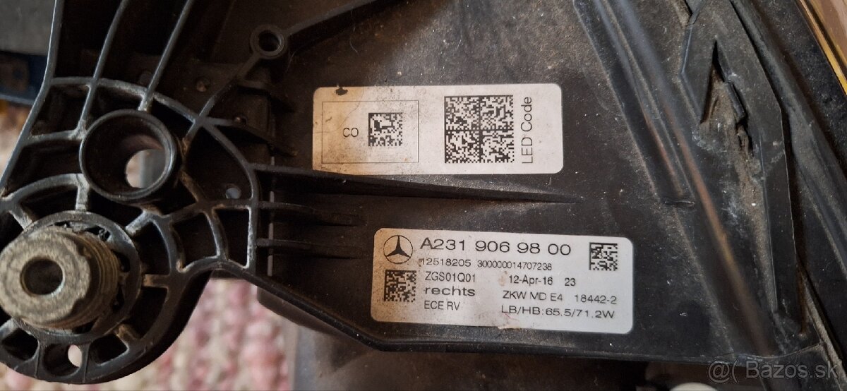 Svetlo Mercedes Benz E W213 - 2