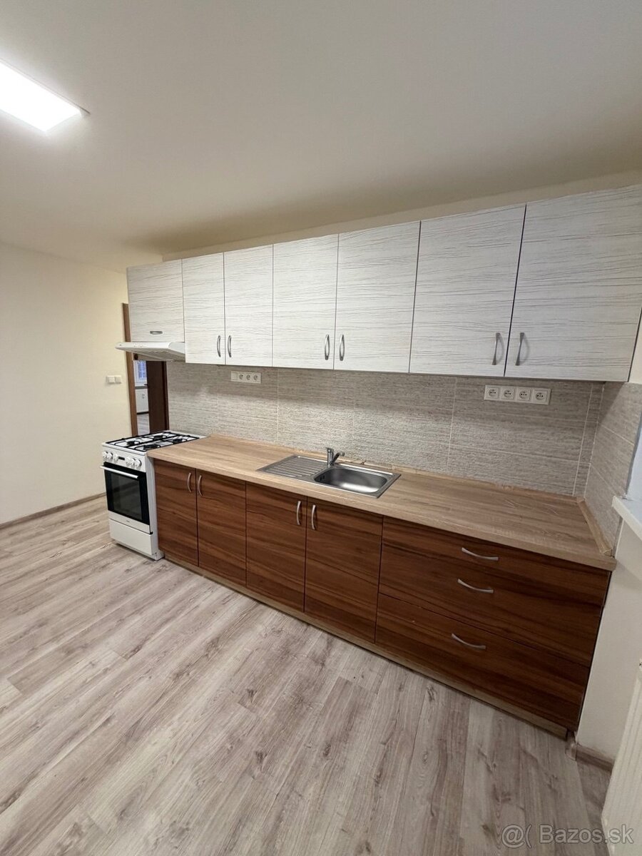 na predaj prerobený 2 izbový byt - Handlová - 2