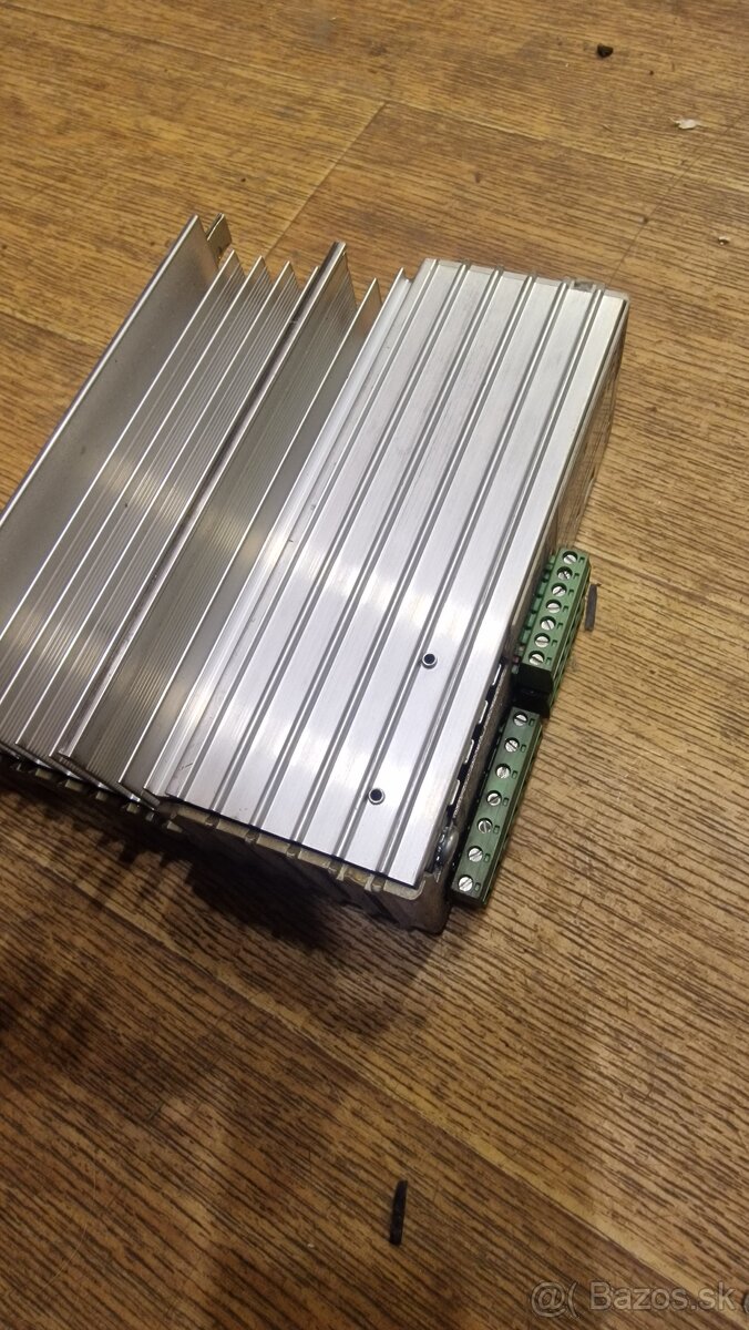 Predam frekvečny menič lenze evf8201e - 2