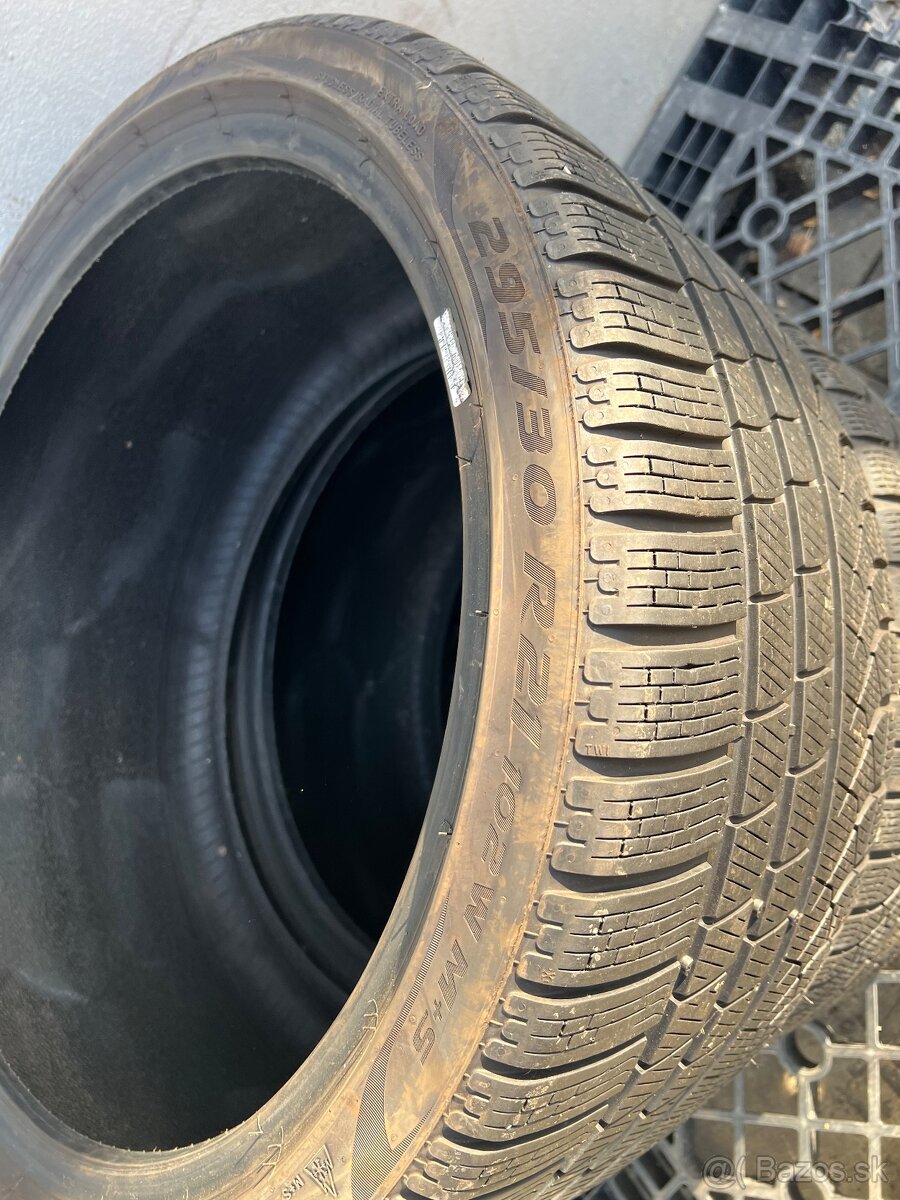 2xZimne Pirelli 295/30 R21 - 2