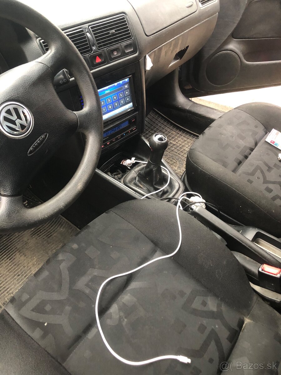 Golf 4 1.4 benzín - 2