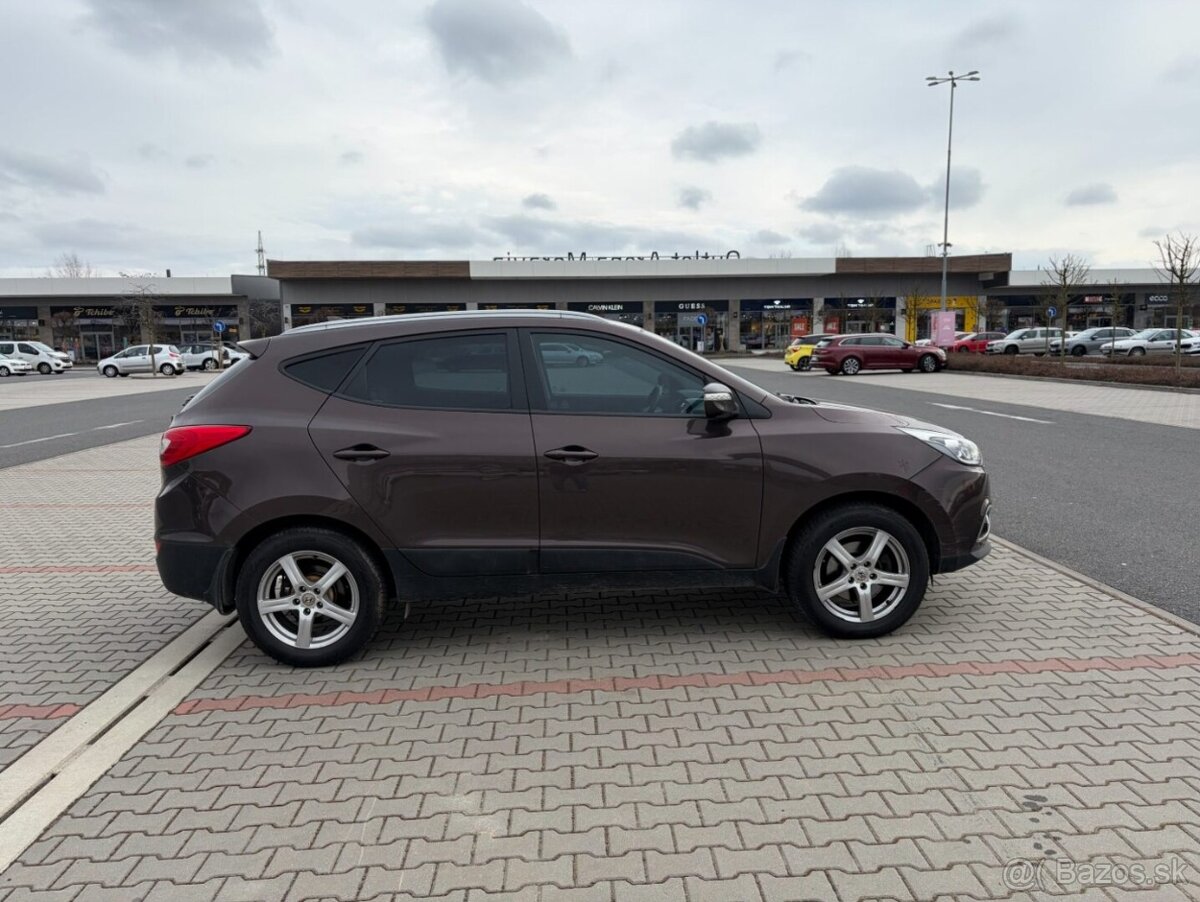 Hyundai IX35 2.0 CRDi 100kw 4x4 ČR DPH - 2