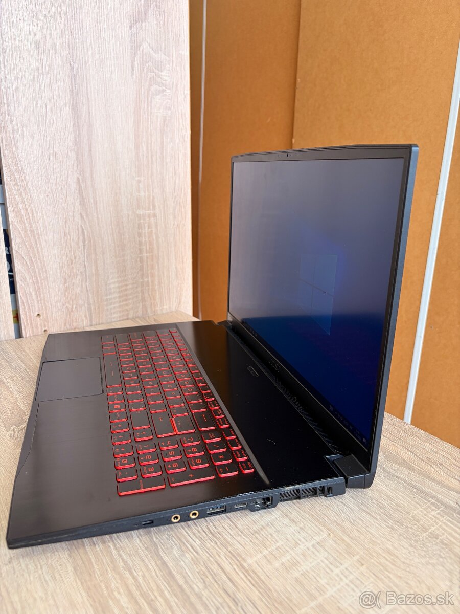 Predám herný notebook MSI Bravo 17 - 2