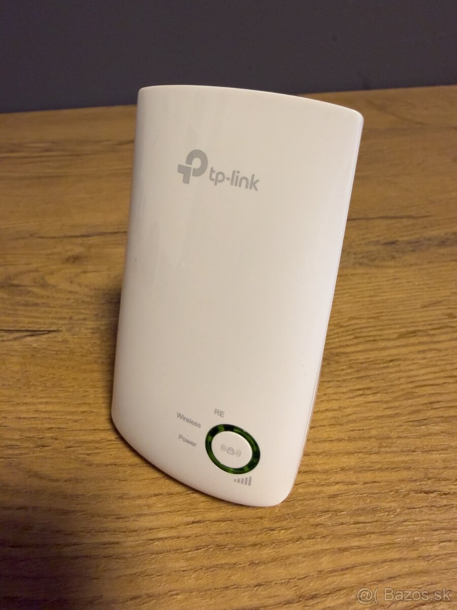 TP-LINK TL-WA854RE Wi-Fi Extender - 2