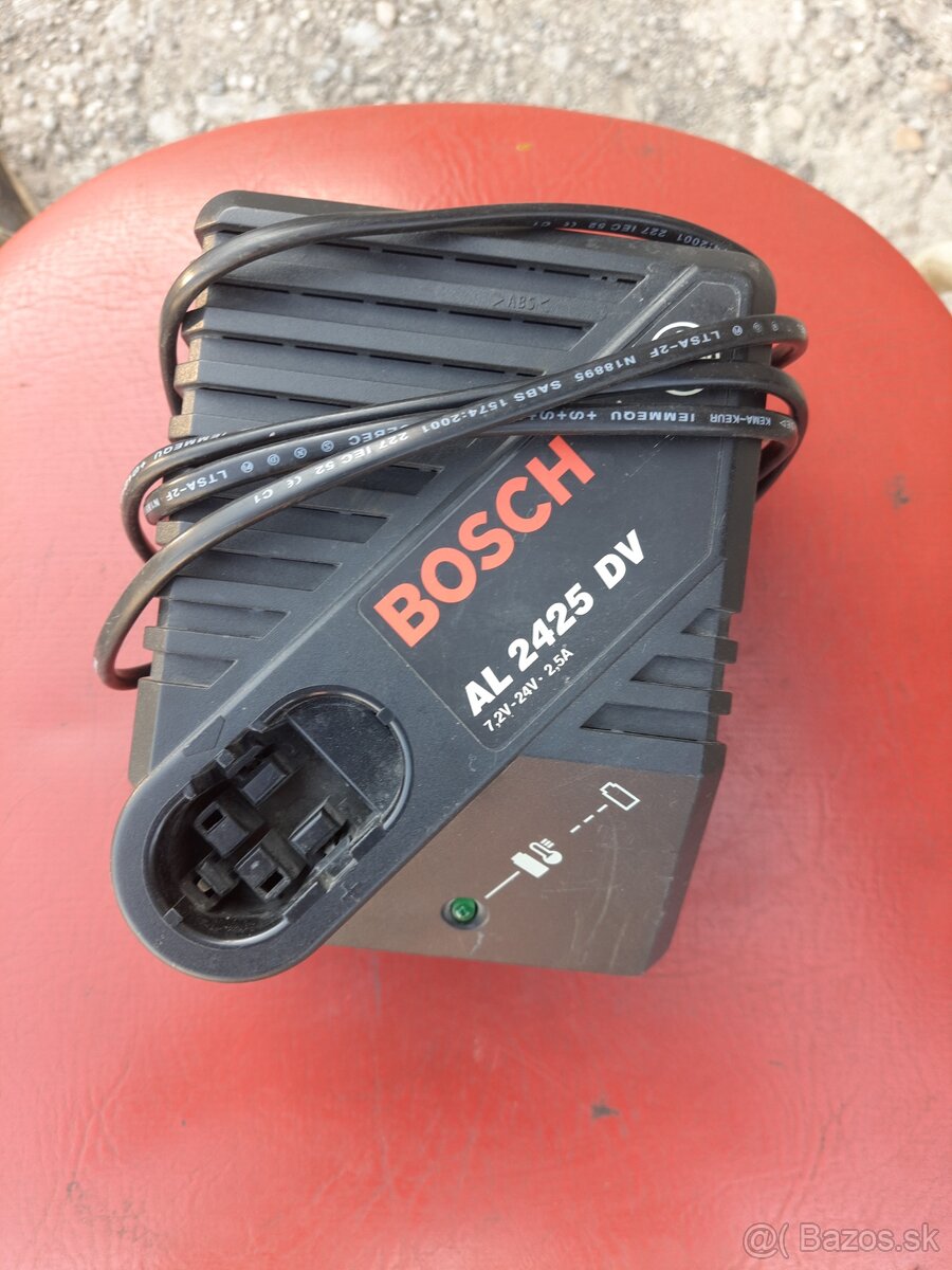 Bosch dotahovačka 12 V s nabijačkou - 2