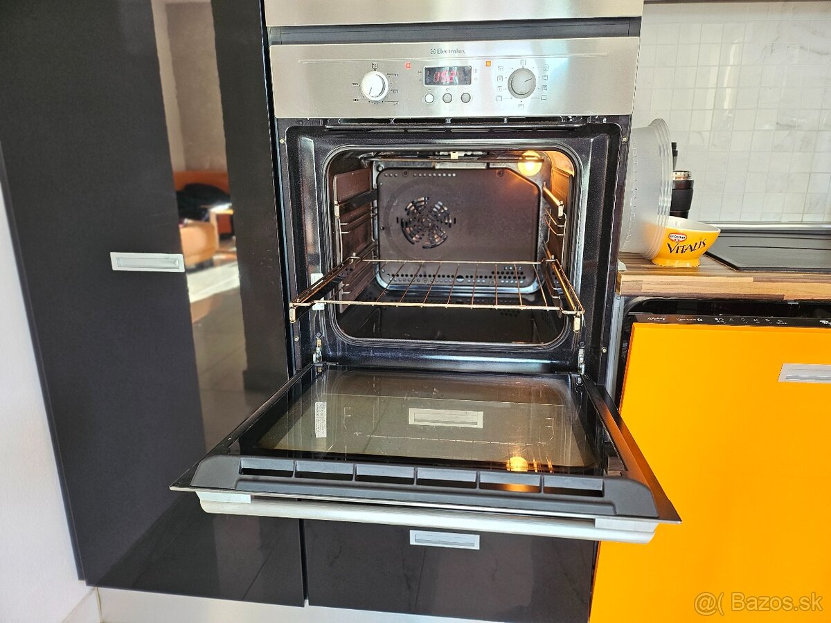 Electrolux vstavaná elektrická rúra - 2