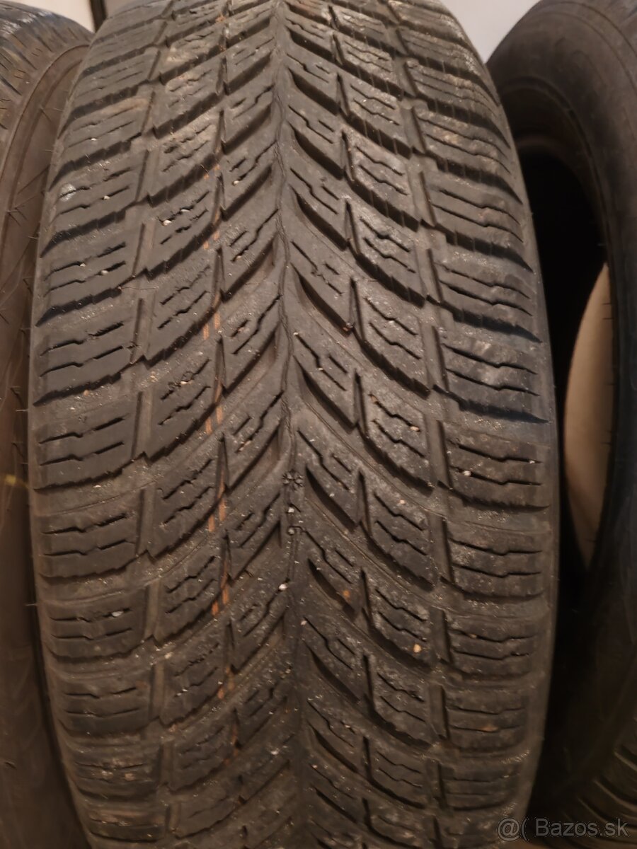 215/60r17 - celoročné - 2