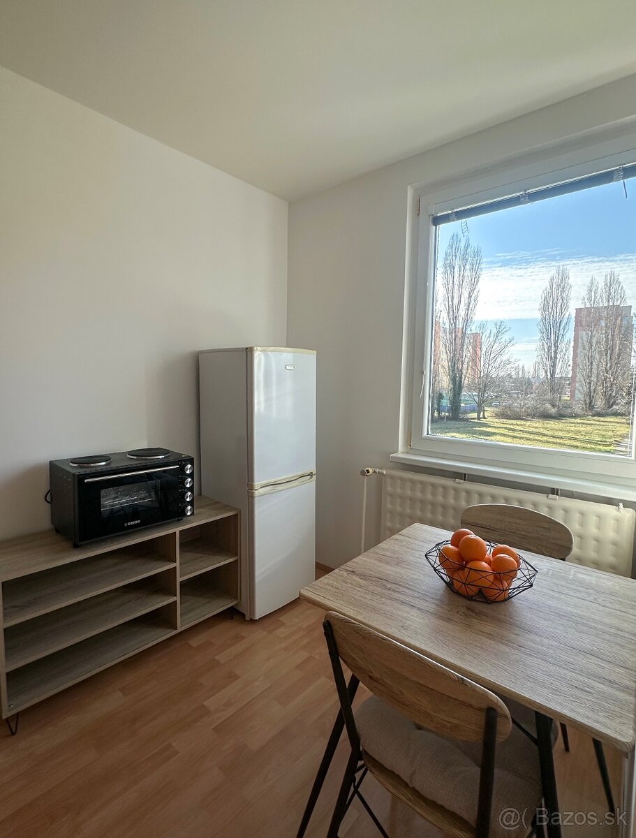 Kiadó egyszobás lakás - 2