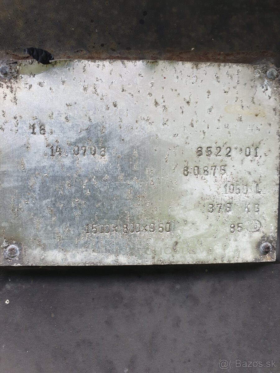 Kovová nádrž 1050l - 2