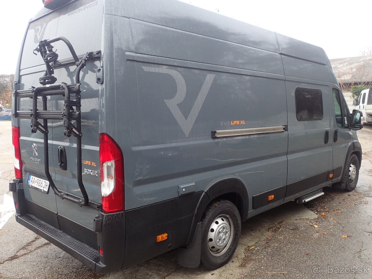 Zánovná vestavba obytné auto karavan L4H3 pre 4 osoby - 2