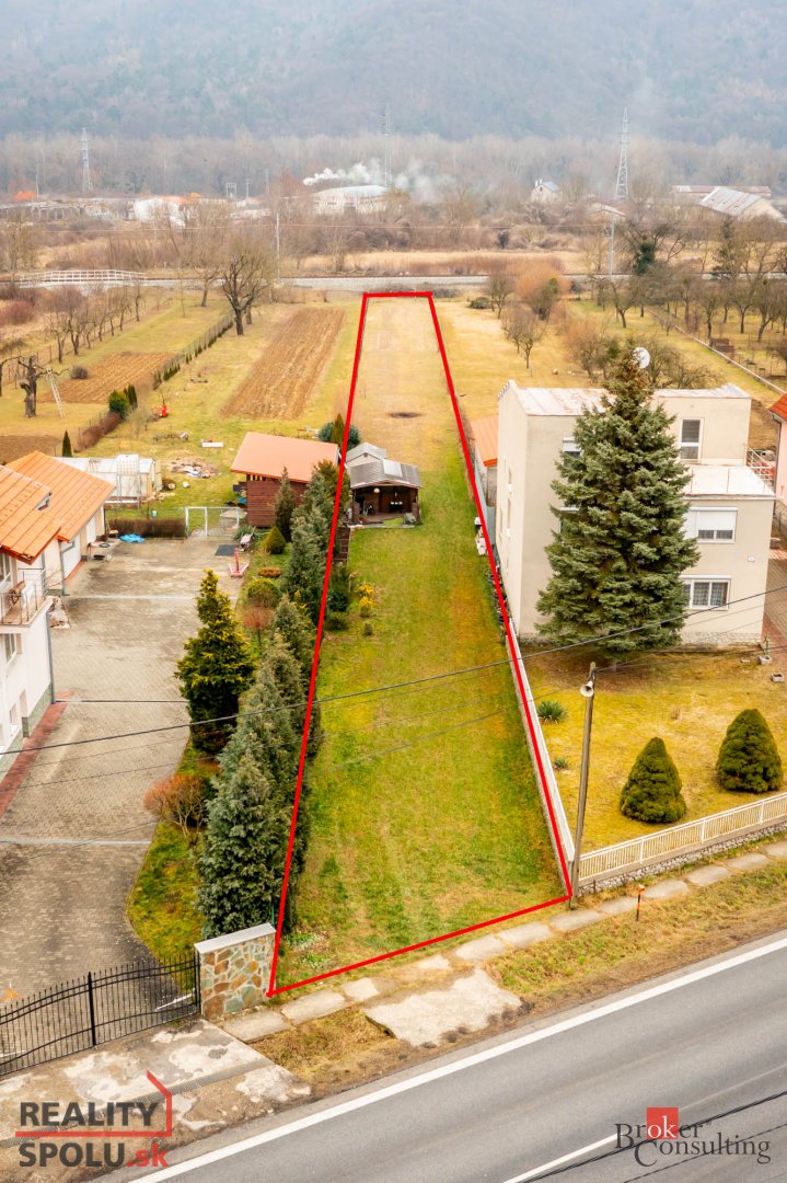 Na predaj pozemok v obci Brekov - 2