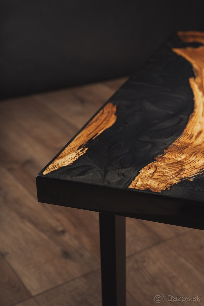 Dubovy epoxidovy stolik - 2