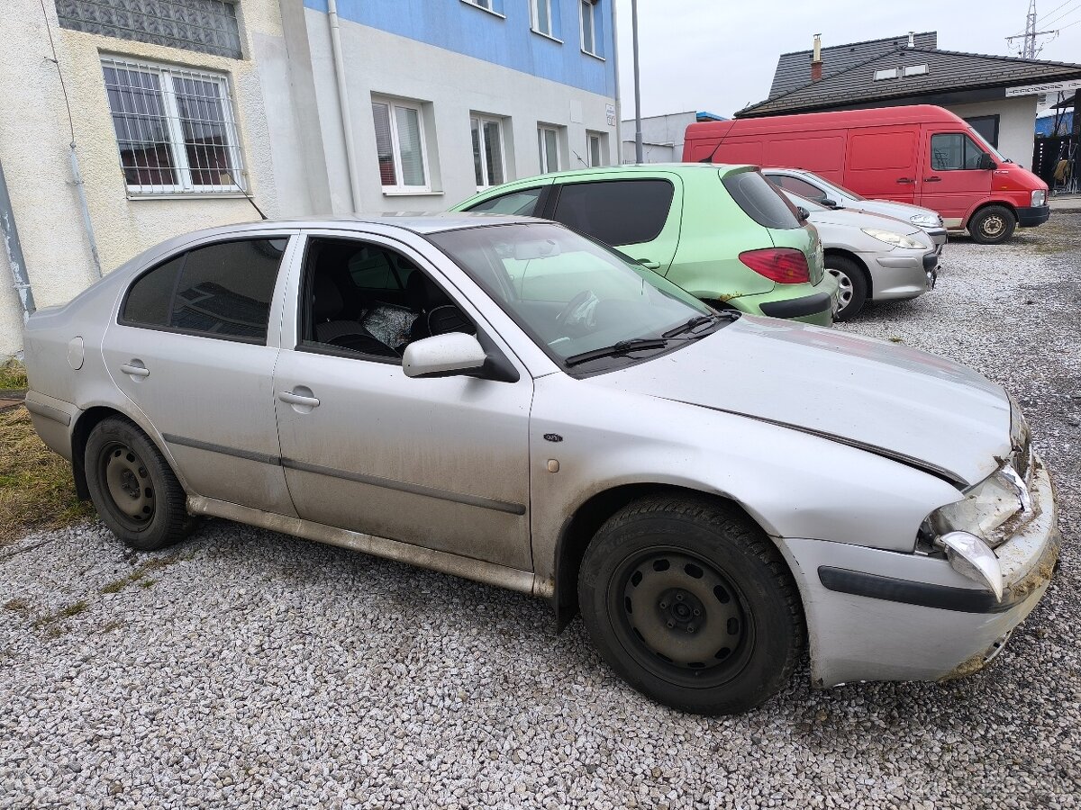 Škoda Octavia 1.9 TDI Elegance(2003) - havarované - 2