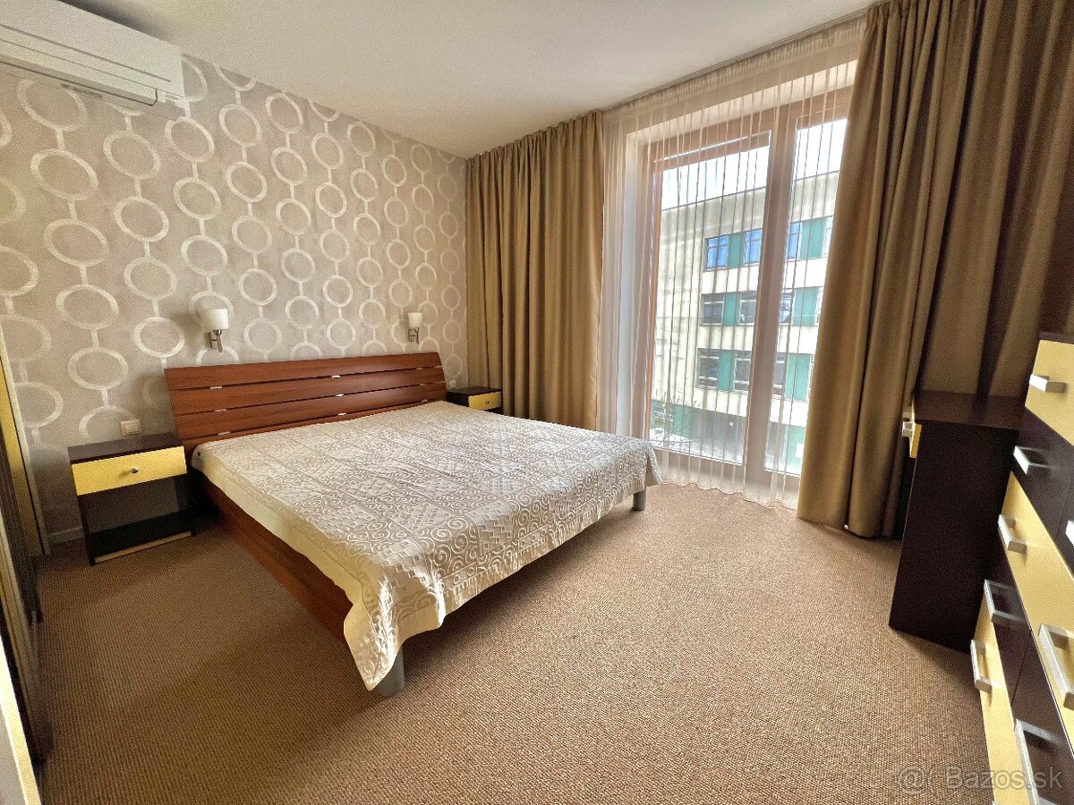 Prenájom 3-izb. byt v centre s garážovým státím - 2