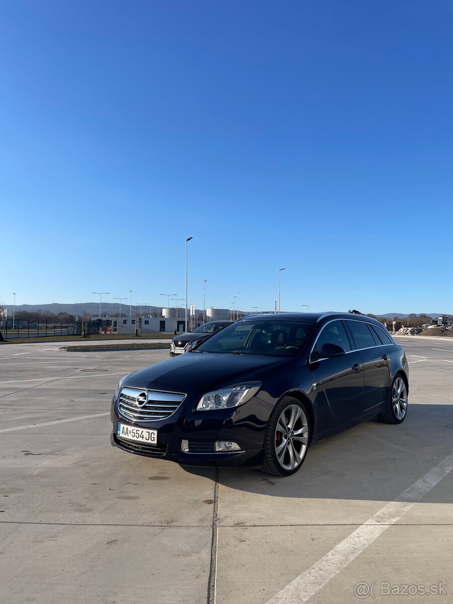 Opel Insignia Sport Tourer OPC - 2