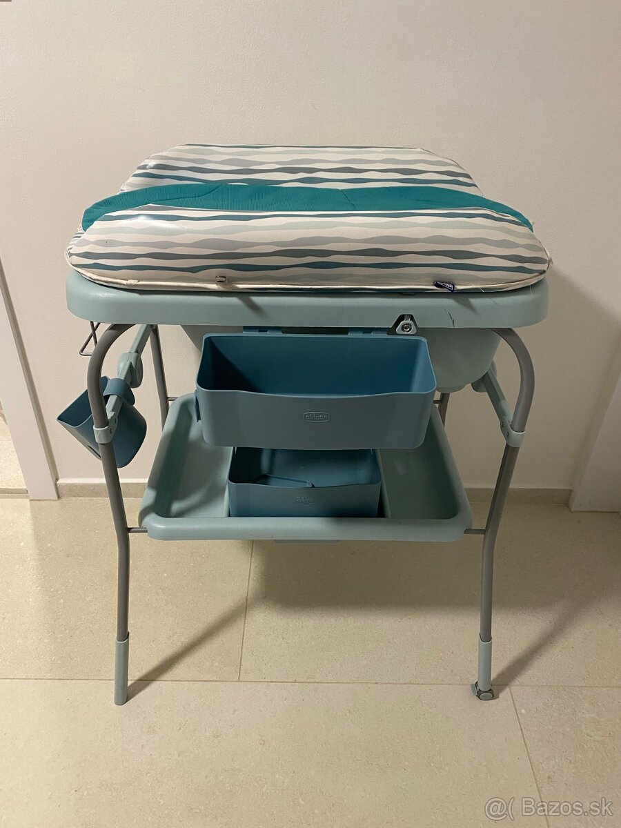 Chicco prebalovaci pult s vanickou - 2