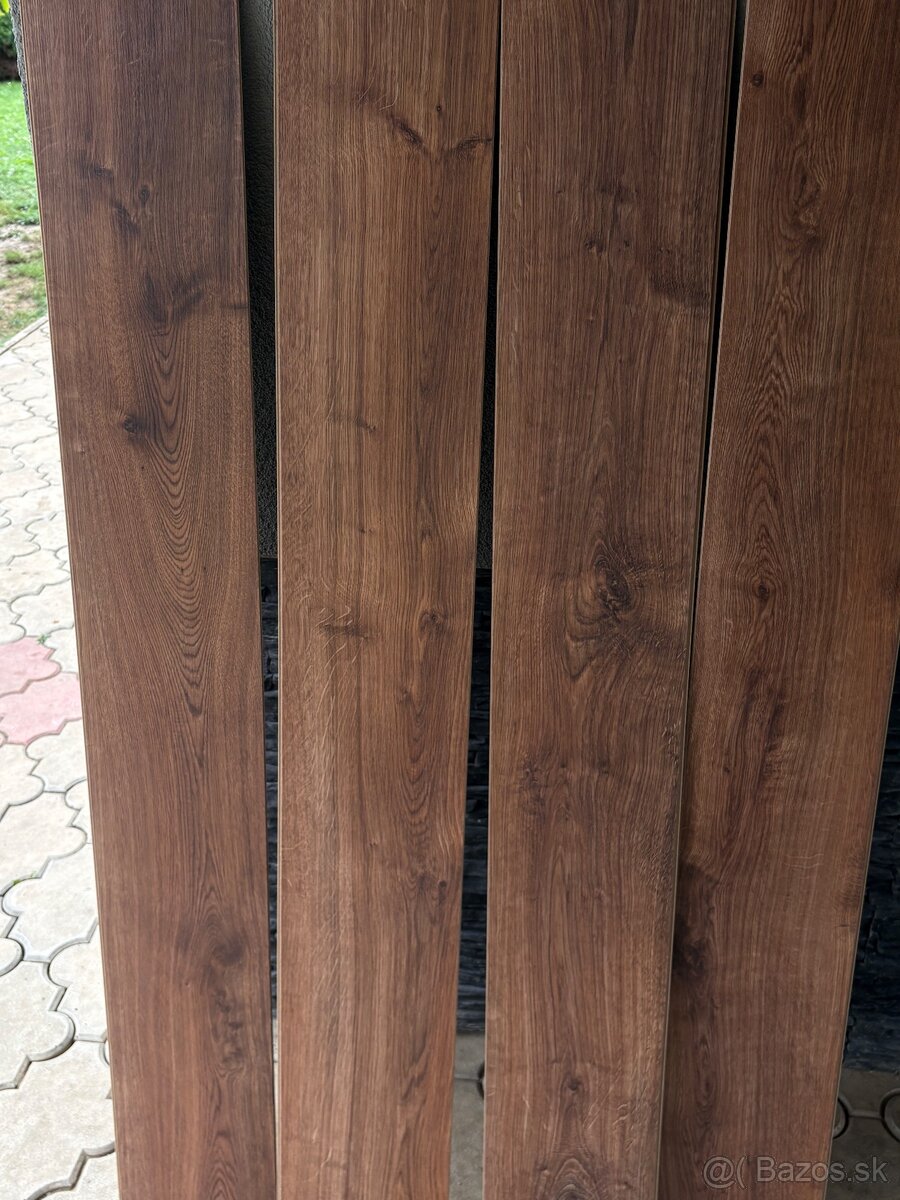 Laminátová podlaha tmavý dub - 2