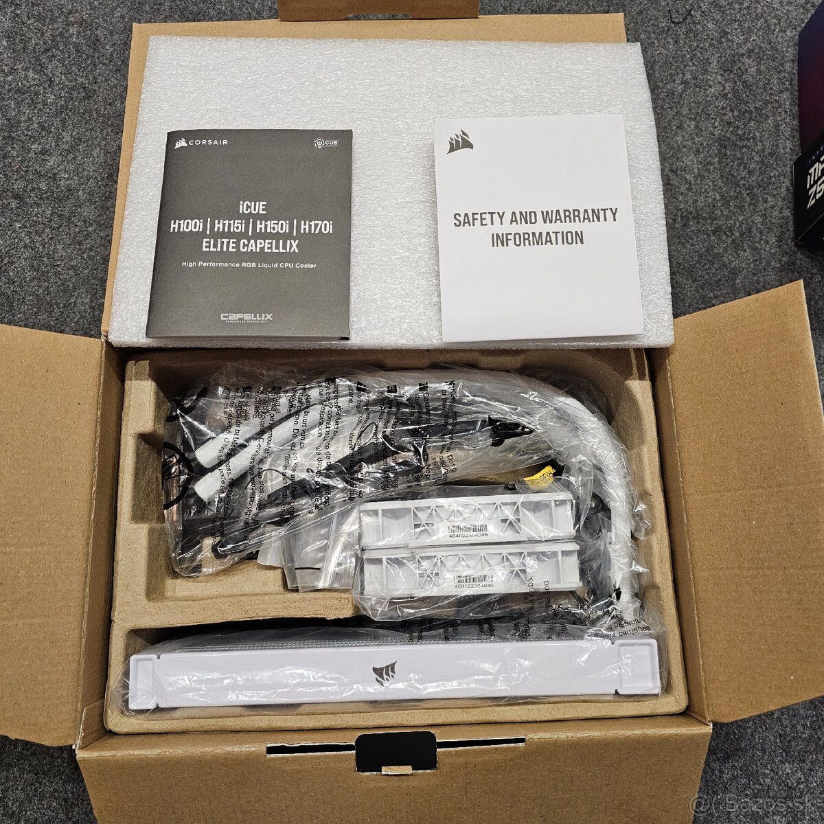 Corsair iCue H100i Elite Capellix 240mm - 2