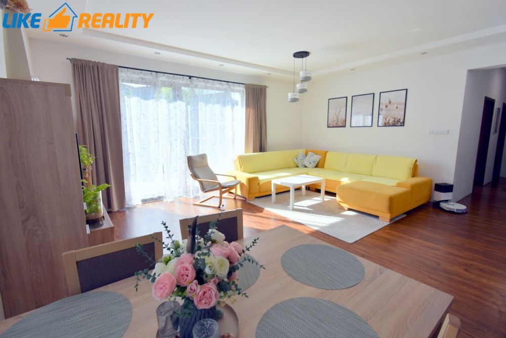 Rodinný dom s bazénom a altánkom Martin- Priekopa - 2