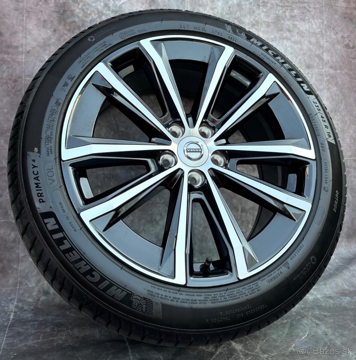 Letní originální sada Volvo V60/S60 235/45R18 98W - 2