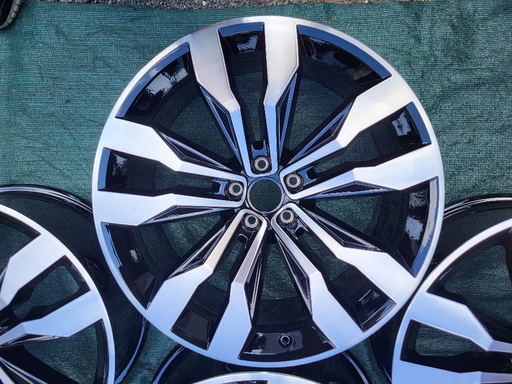 Alu disky Volkswagen R21 Touareg 3 Suzuka - 2