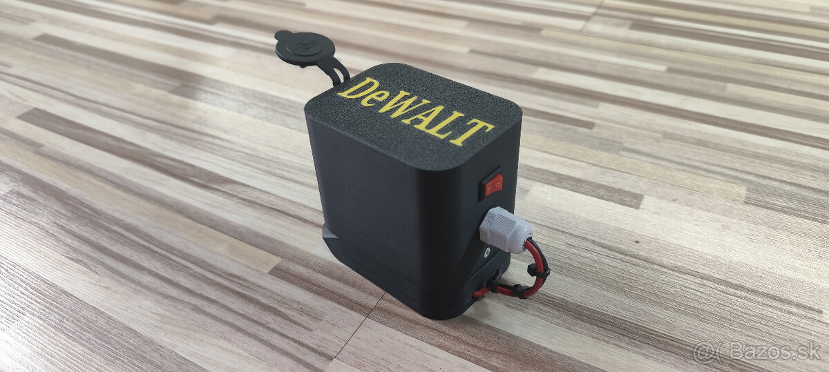 USB nabíjací adapter na batériu Dewalt 18V - 2